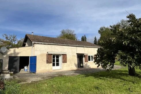 Single Storey Rural House in Good Condition