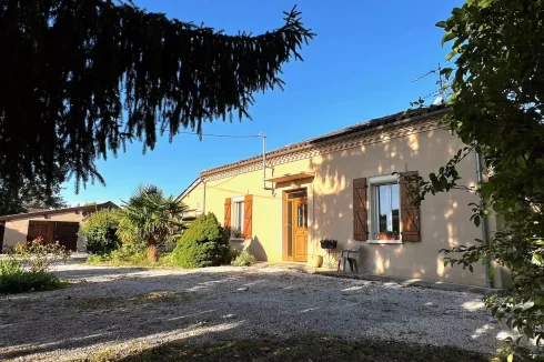 House in L'isle-En-Dodon