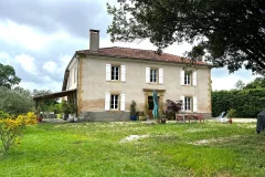 Renovated Character House with 6178m² of Land