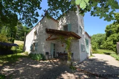 Charming Stone Country Property with Swimming Pool and Garage, Set on Appox.1.9 Hectares of Land.