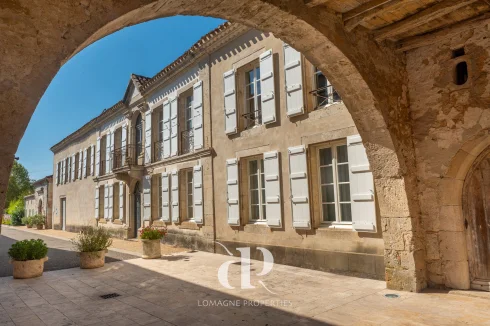 The Art of Living – a Boldly Restored Village Home