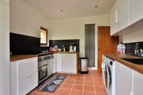 Back kitchen