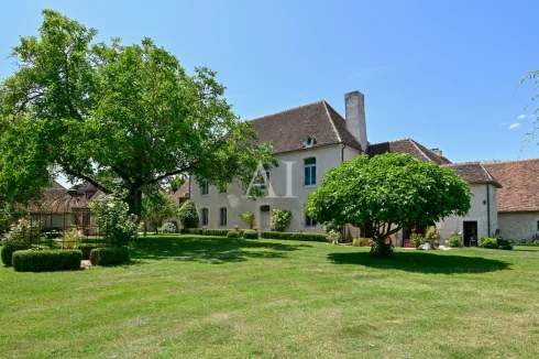 Large Property Gites & Accommodations