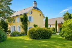 Between Pau & Tarbes - Very Pretty, Charming House with Outbuildings
