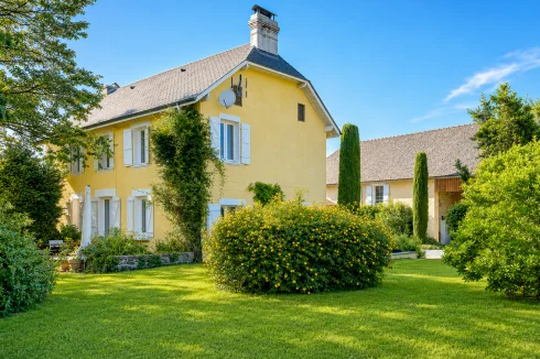 Entre Pau Et Tarbes - Très Jolie Maison De Charme Avec Dépendances