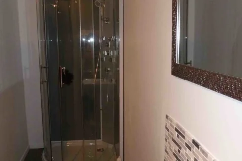 FF Bathroom 2
