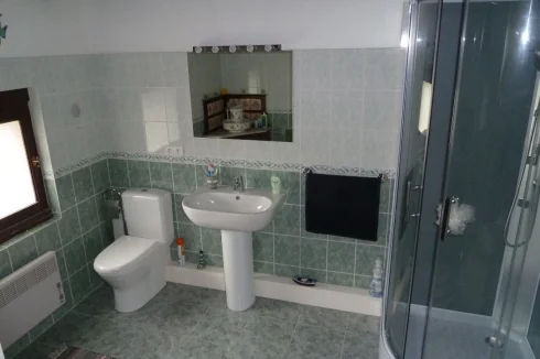 GF Bathroom