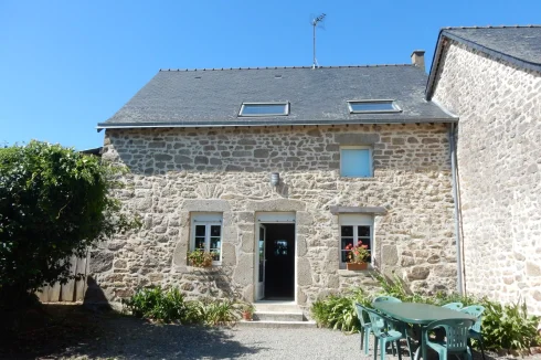 100 m² house