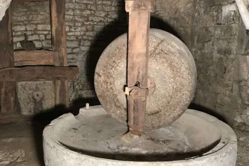 nutt mill