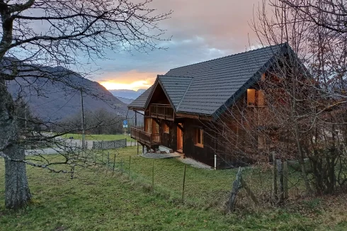 Beautiful Large Chalet Spectacular 270 Degree Views Near 4 Airports and Tgv Train