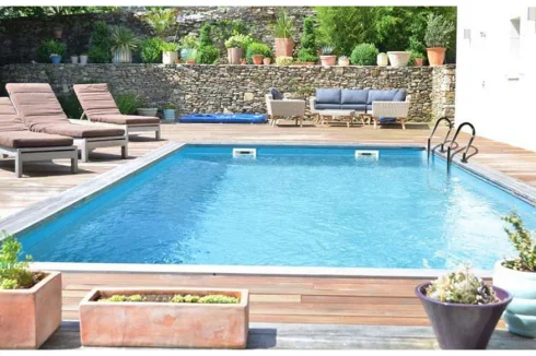 piscine en cours de construction