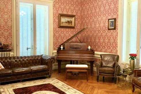 Grand piano