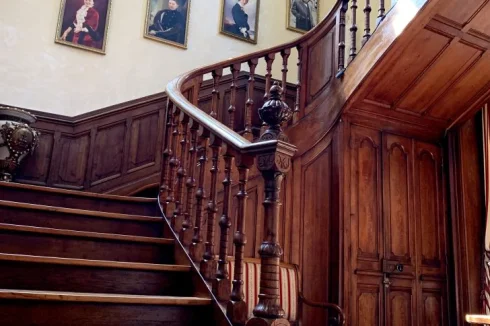 Oak staircase 1