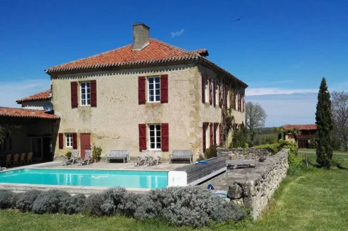Terrasse sud et piscine