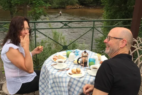 Breakfast on the river