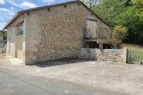 Barn with studio/apartment