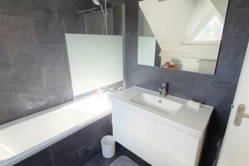 1st floor bathroom