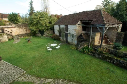 vue sur la grange du jardin