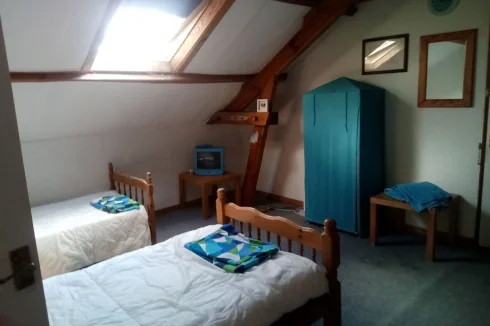 gite bedroom blue