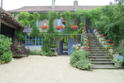 drive and steps to main house
