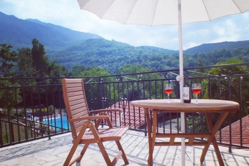 Terrasse privée avec vue - petit gîte