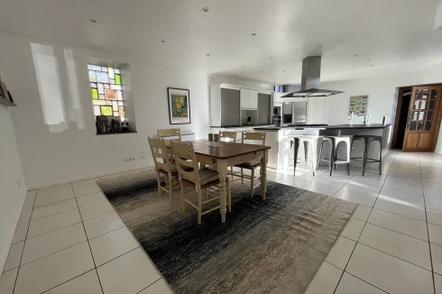 Open plan kitchen/diner