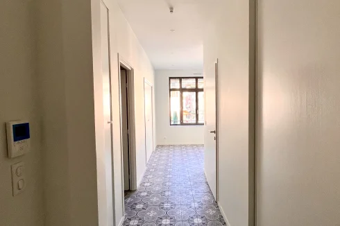 Appartment entry corridor