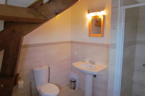 Cottage.  En-suite shower room.