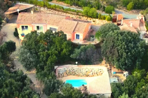 Luxury Villa with Pool & Stunning View in a Beautiful Provencal Location