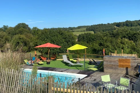 View of the terrace and swimming pool