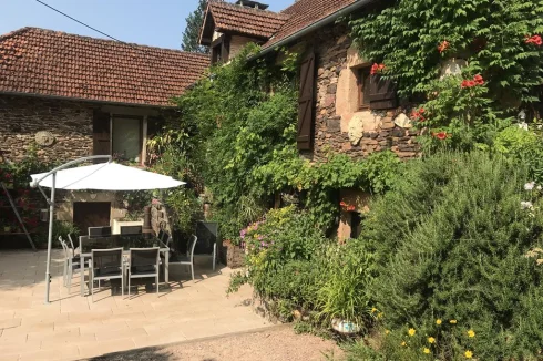 terrasse donnant directement sur la cuisine