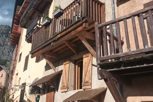 Six Storey Beautifully Restored Medieval House Ten Minutes from Ski Slopes!