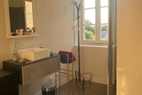 Shower room 2