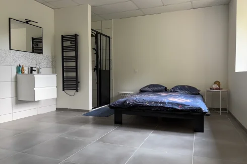 Large bedroom with walk in shower