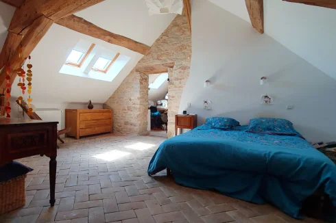 House floor2 suite with bathroom
