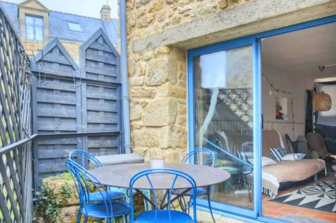 Small terrace (communal/village-owned)