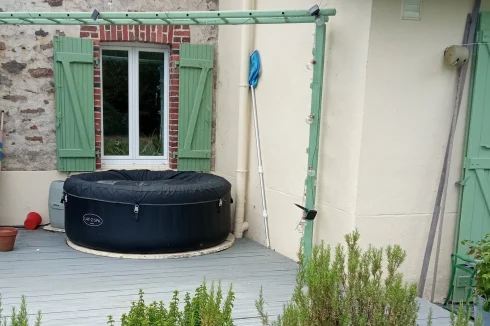 Hot tub decking area