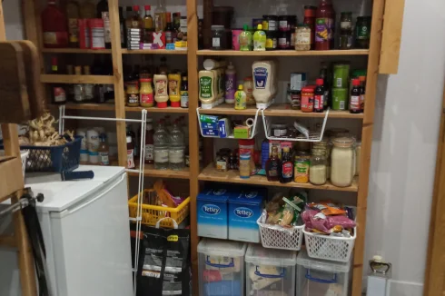 Walk in pantry