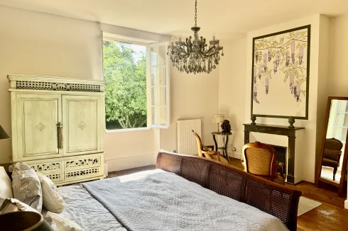 Wisteria Room 2
