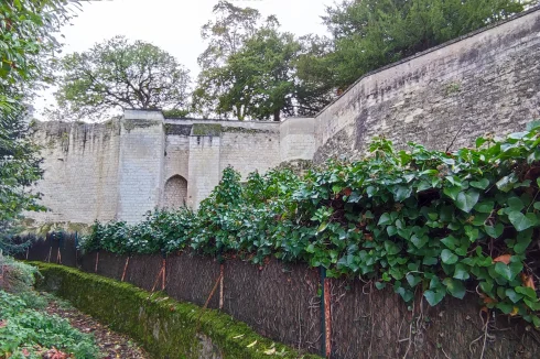 Stone Walls / Bulwark