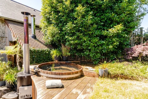 A rare and private wellness space, designed to recharge your batteries all year round.
