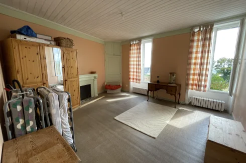 Large double bedroom