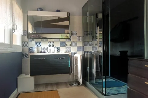 Salle de douche dépendance