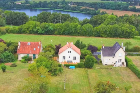 Beautiful 4 Bedroomed Property on Edge of a Town