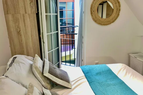 Bedroom Door to Balcony