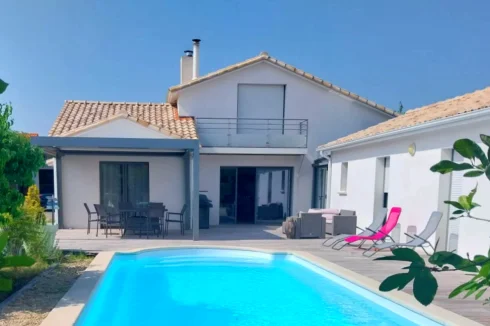 Luxury Modern Home, 15 mins from Sea & Stunning Sandy Beaches | Ideal Family Home, Holiday Home or Rental Property