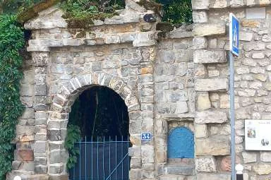 archway