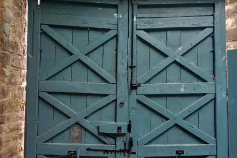 ancient coach gate