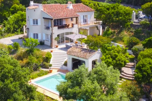 La Croix-Valmer - Magnificent Provençal Villa with Swimming Pool Near the Beach