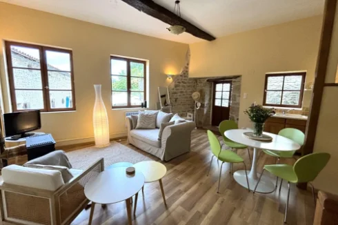 Studio Lounge/Dining